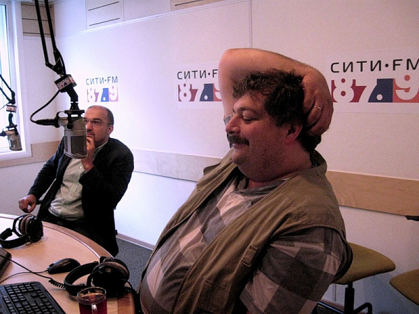 В эфире у Дмитрия Быкова на радио Сити FM, май, 2010.